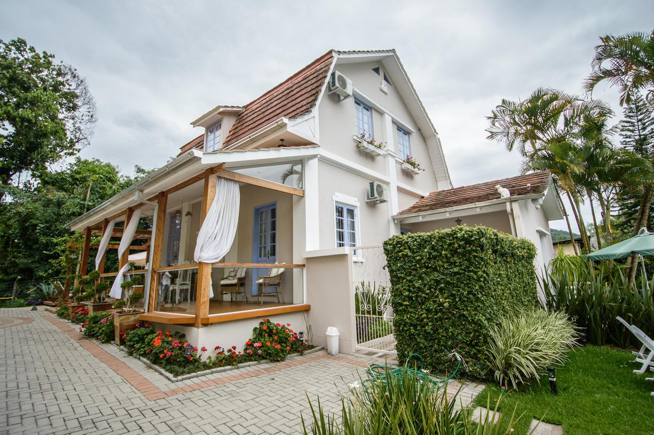 Chale Boutique Blumenhof Hotel บลูเมเนา ภายนอก รูปภาพ